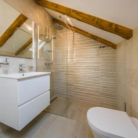 Mikula And Cvita Stone House Apartamento