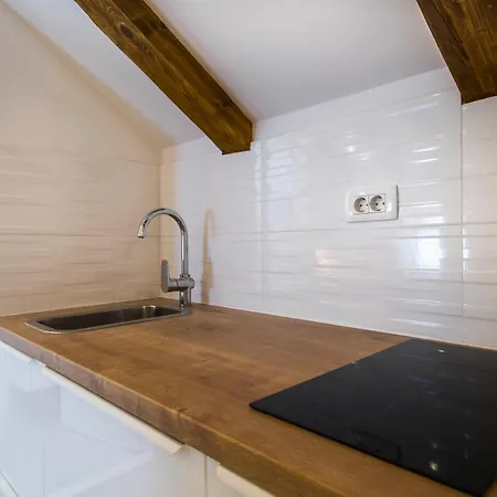 Mikula And Cvita Stone House Apartment Split